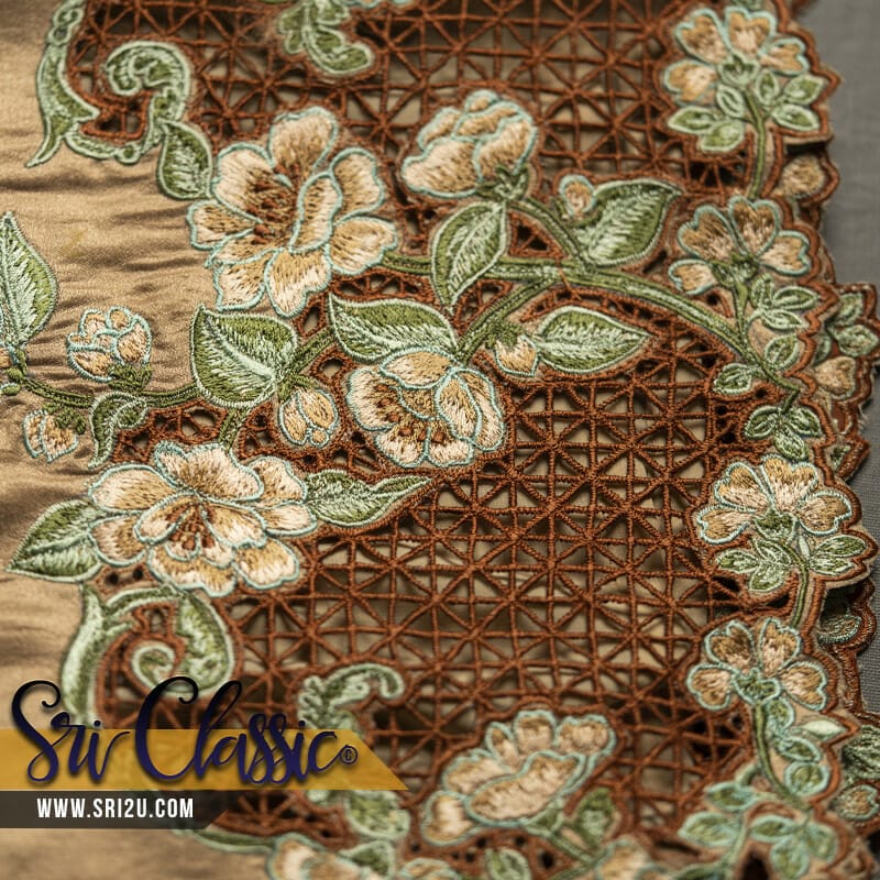 Sulaman Kerawang Motif Bunga Jasmine Pada Baju Kurung Moden Dengan Kerawang Pagar