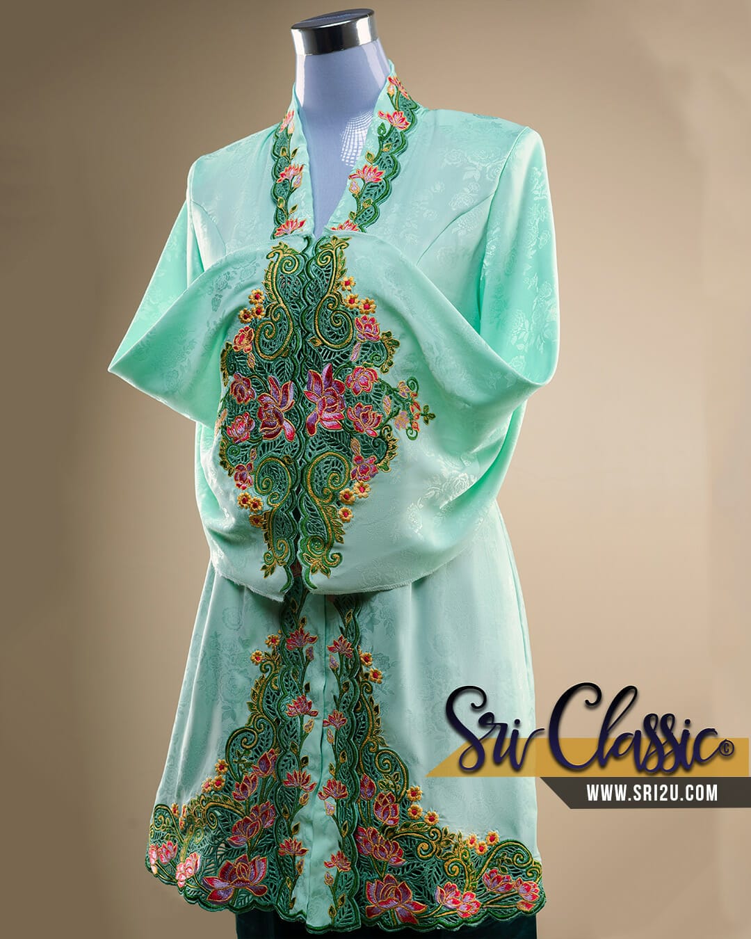 Baju Kebaya Tradisi Bersulam Kerawang Motif Bunga Cempaka dan Bunga Tanjong