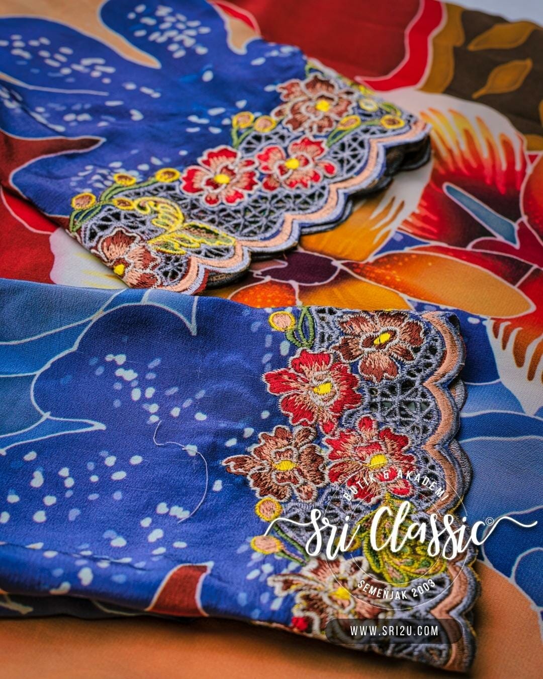Memikat Dengan Sulam Baju Kurung Tradisi Motif Bunga Orkid Dengan Kerawang Pagar di Butik Sri Classic
